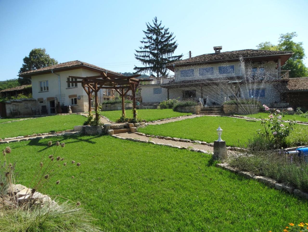 Guest House Biekorf Kostandenets المظهر الخارجي الصورة