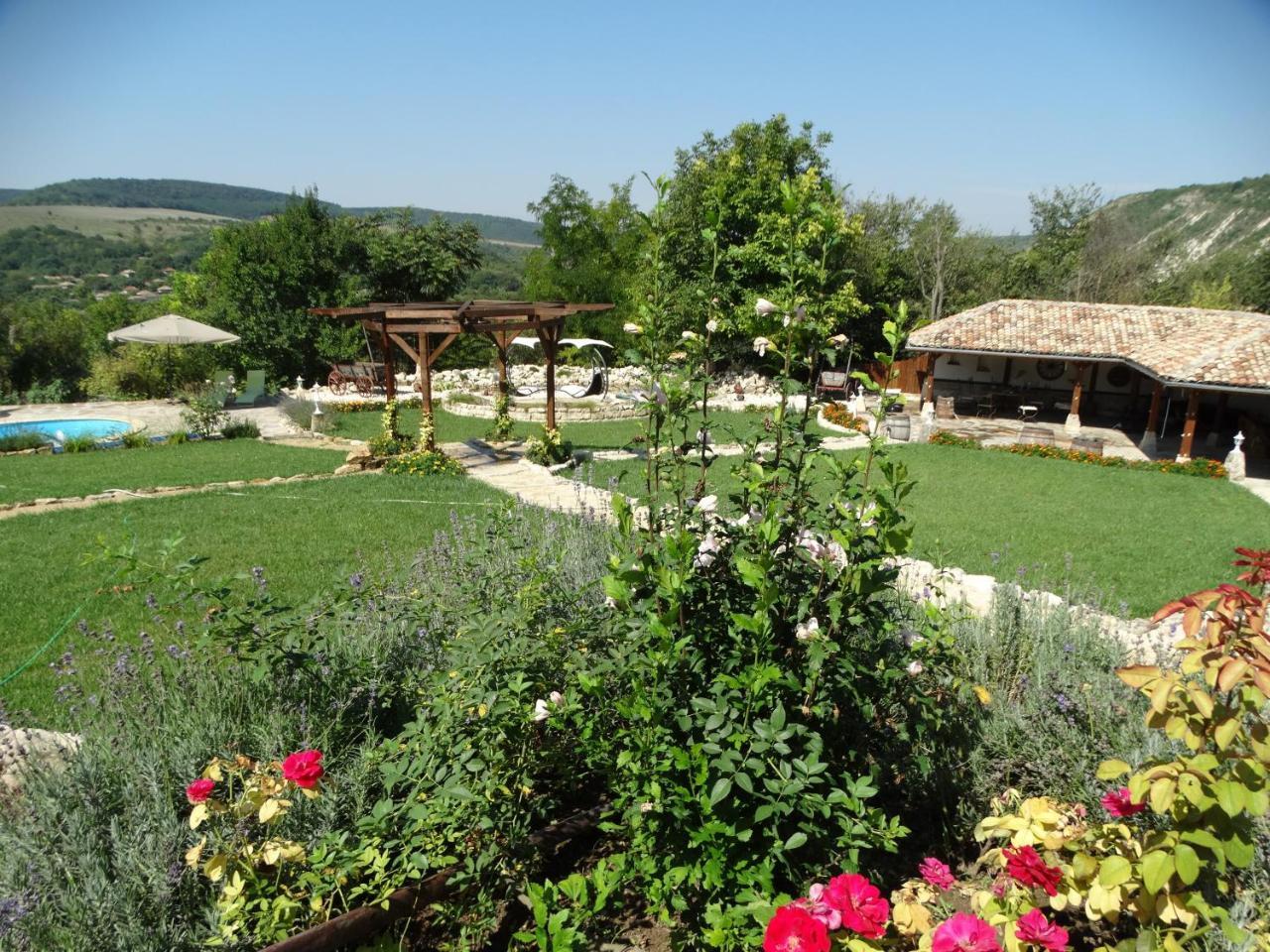 Guest House Biekorf Kostandenets المظهر الخارجي الصورة